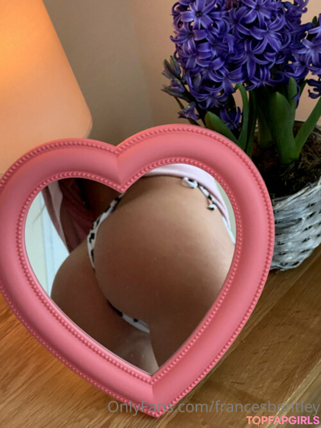 Nacktes geleaktes OnlyFans-Foto von Frances Bentley #9