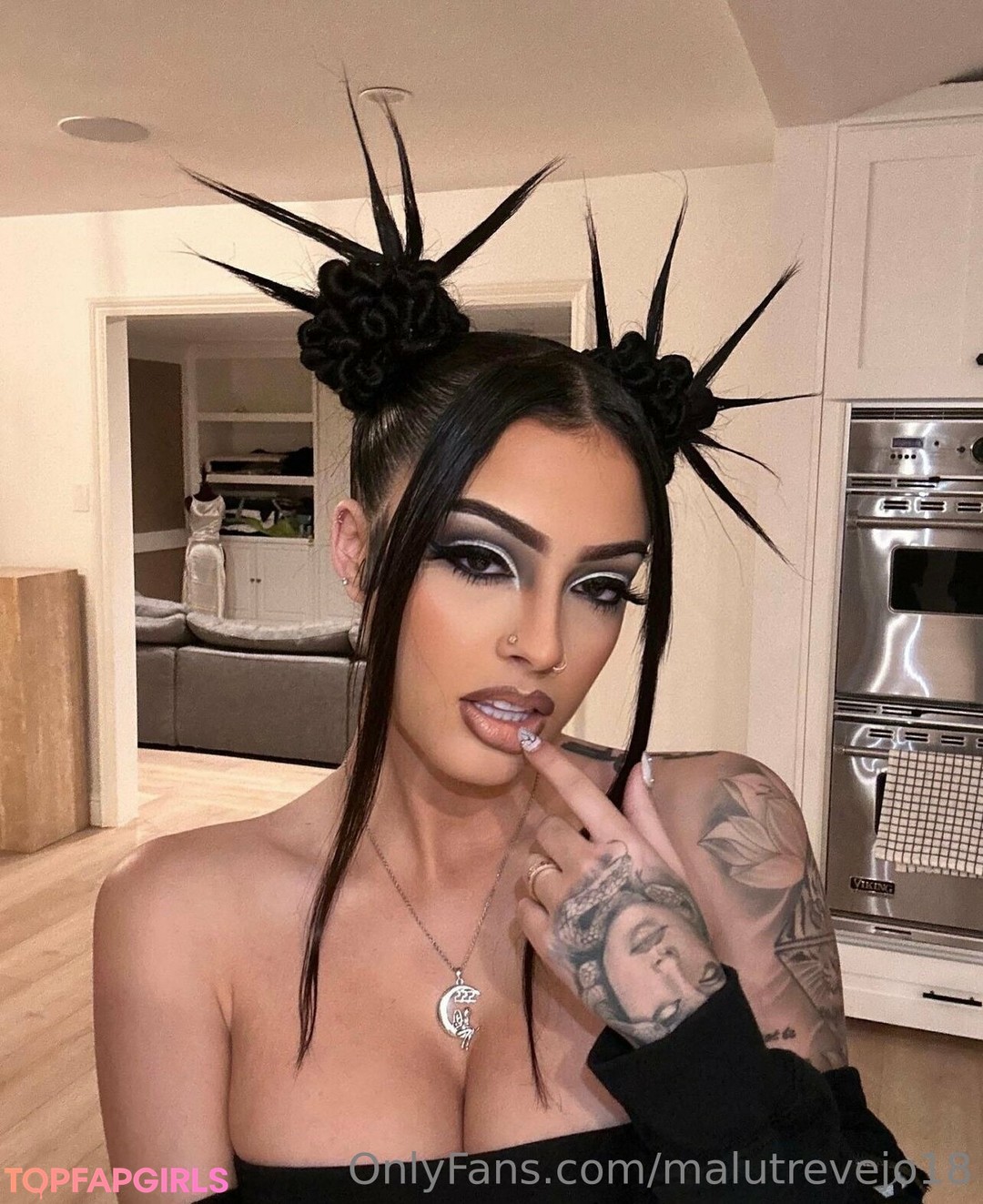 Nacktes geleaktes OnlyFans-Foto von Malu Trevejo #944