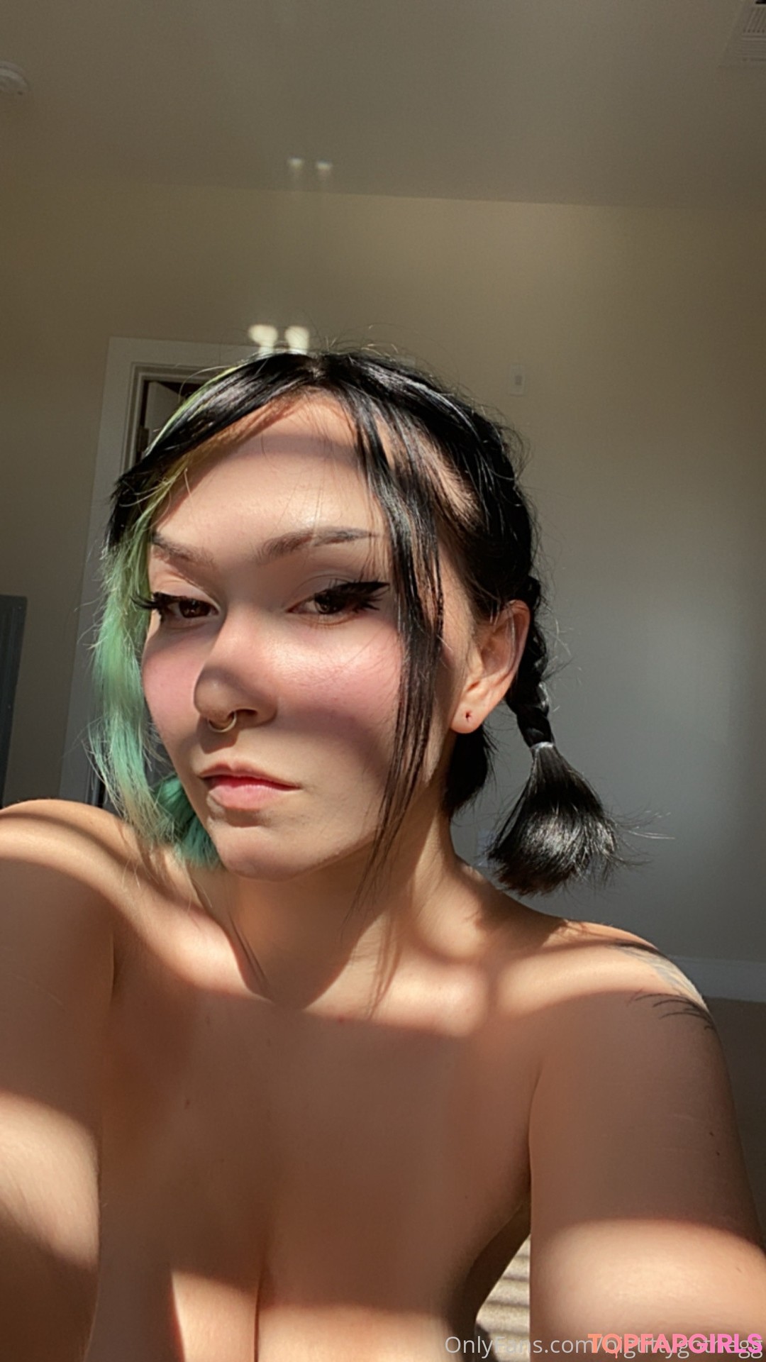 Nacktes geleaktes OnlyFans-Foto von Bigtittygothegg #15