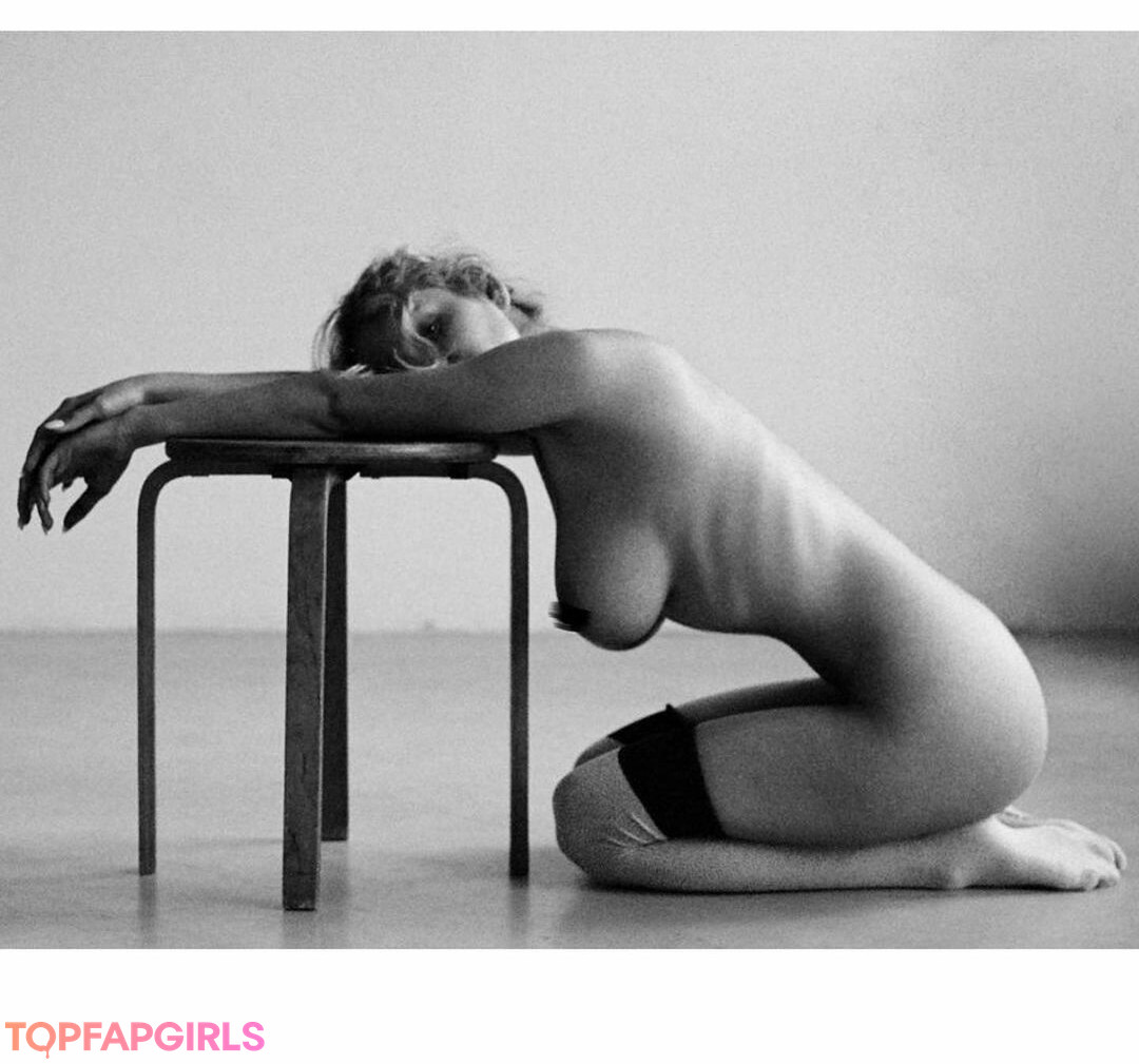 Nacktes geleaktes OnlyFans-Foto von Mila Amour #1465