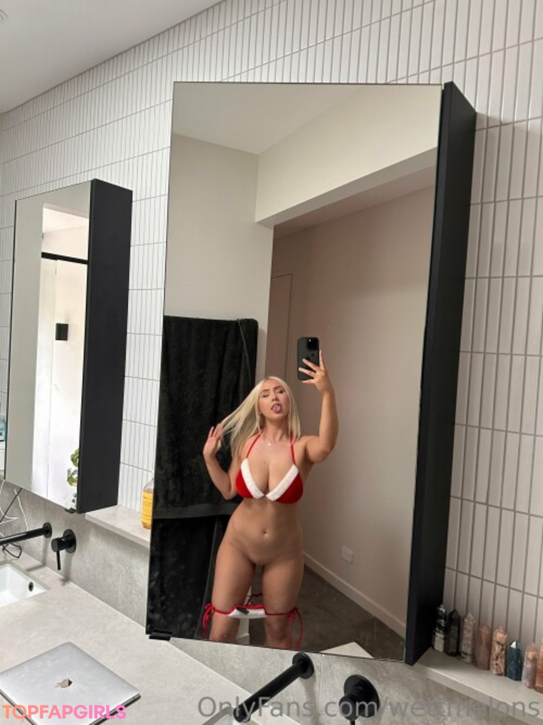 Nacktes geleaktes OnlyFans-Foto von Wettmelons #219