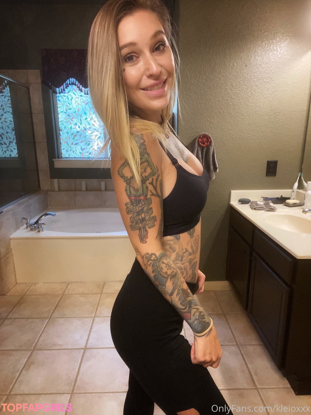 Nacktes geleaktes OnlyFans-Foto von Kleio Valentien #387