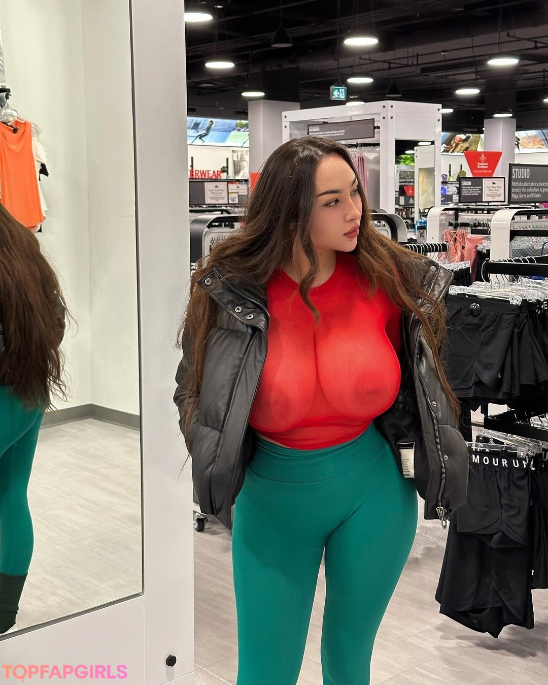 Nacktes geleaktes OnlyFans-Foto von Louisa Khovanski #1180