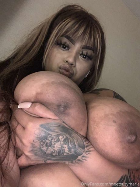 Nacktes geleaktes OnlyFans-Foto von Suzy Marie