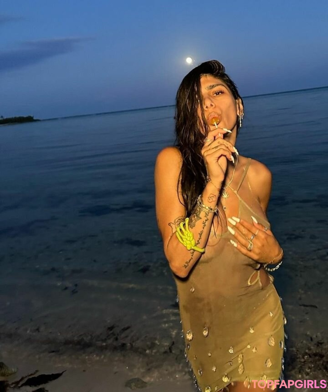 Nacktes geleaktes OnlyFans-Foto von Mia Khalifa #2119