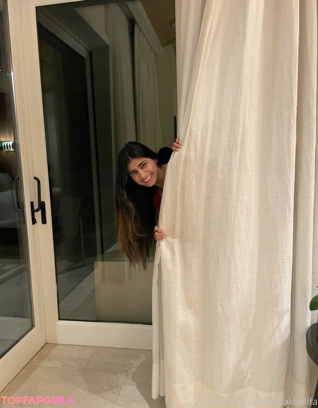 Nacktes geleaktes OnlyFans-Foto von Mia Khalifa #245