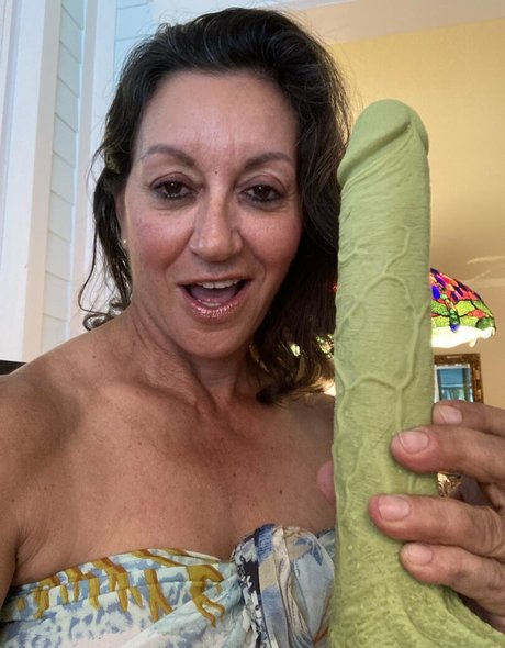 Nacktes geleaktes OnlyFans-Foto von Persia Monir