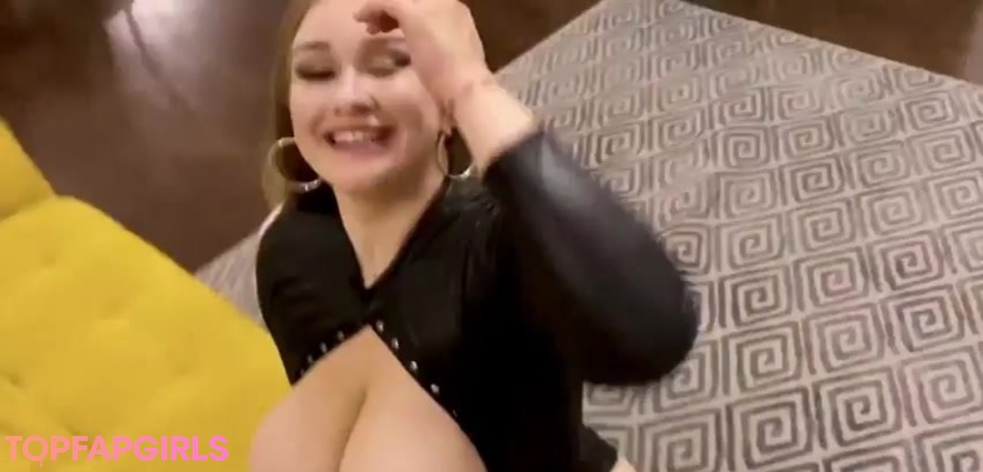 Nacktes geleaktes OnlyFans-Foto von Cheryl Blossom #444