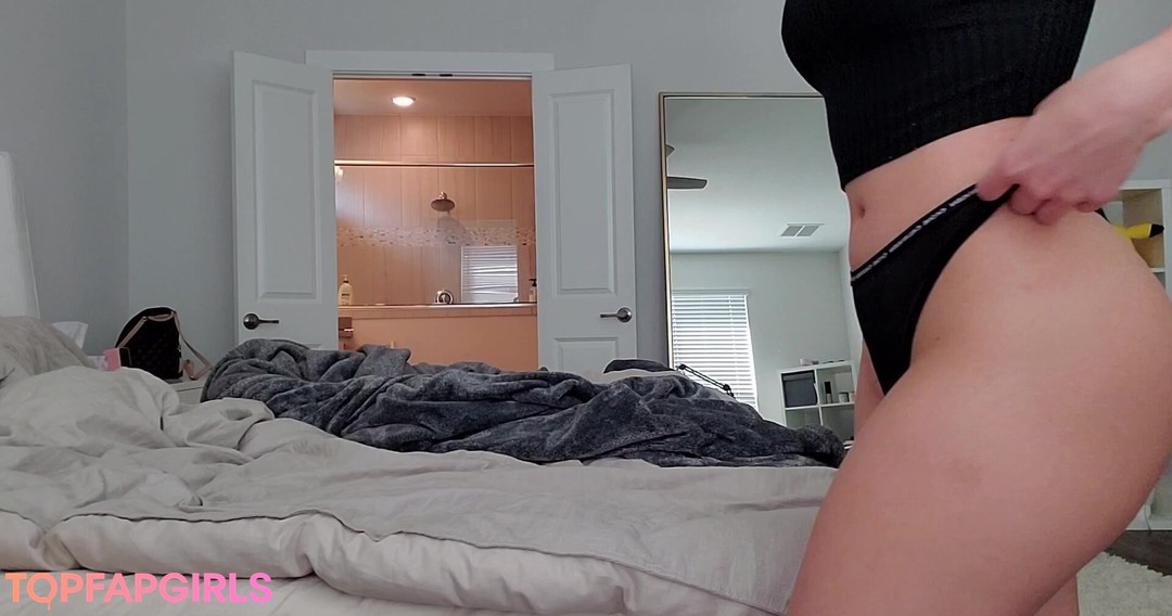 Nacktes geleaktes OnlyFans-Foto von Alinity #1749