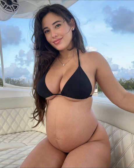 Angie Varona
