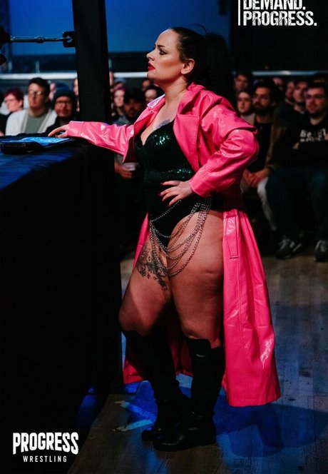 Nacktes geleaktes OnlyFans-Foto von Lana Austin
