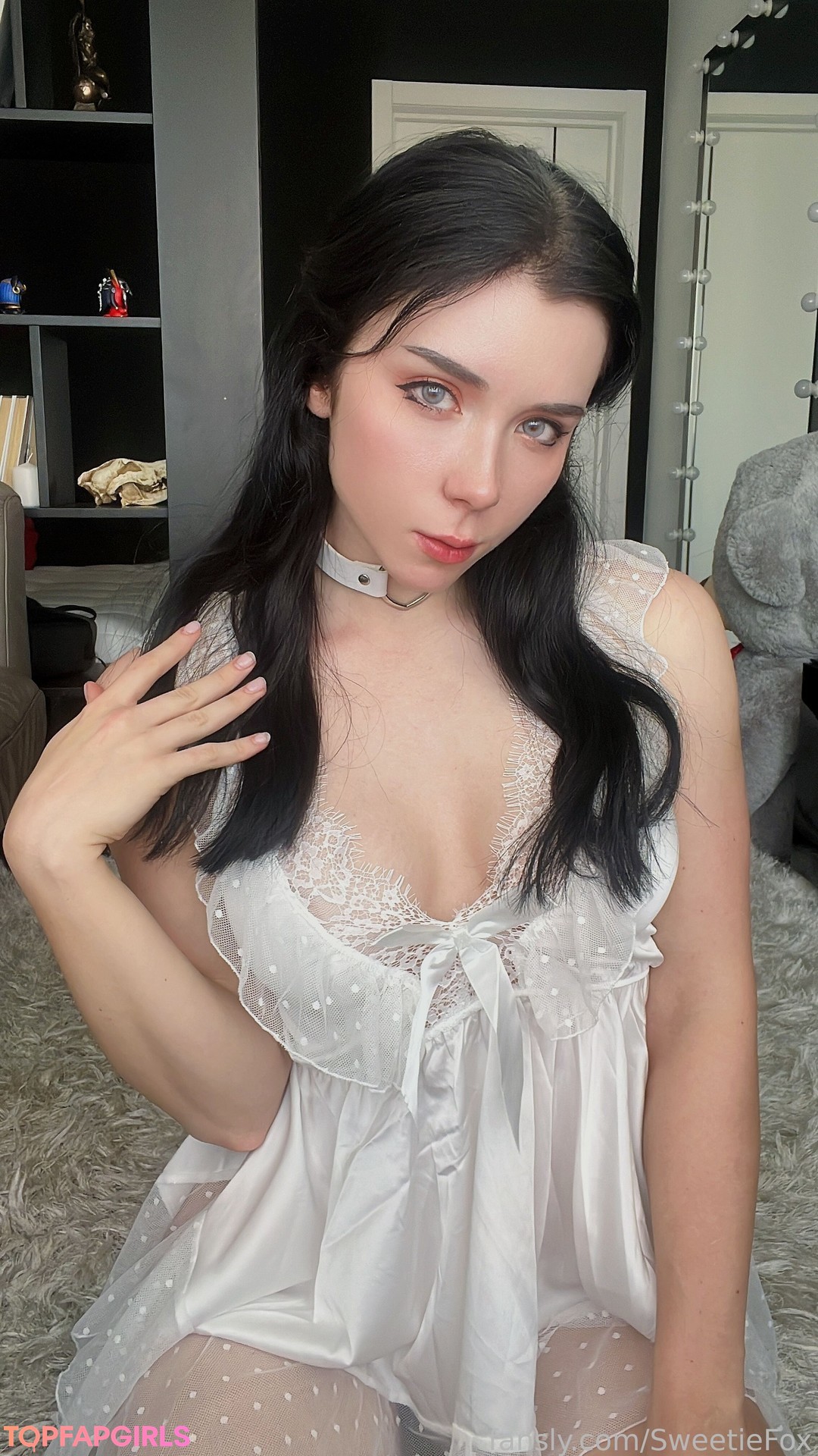 Nacktes geleaktes OnlyFans-Foto von Sweetie Fox #687