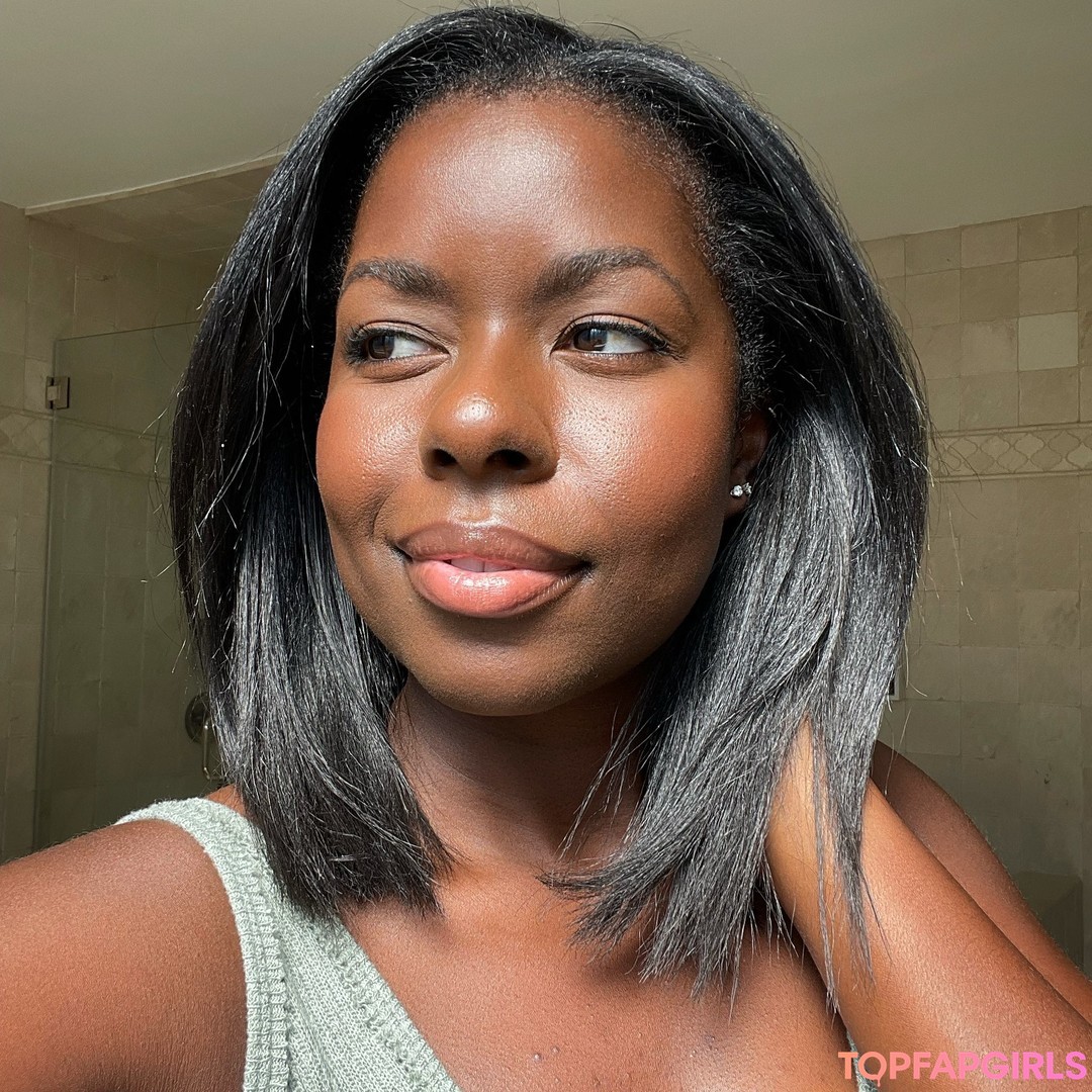 Nacktes geleaktes OnlyFans-Foto von Camille W #61