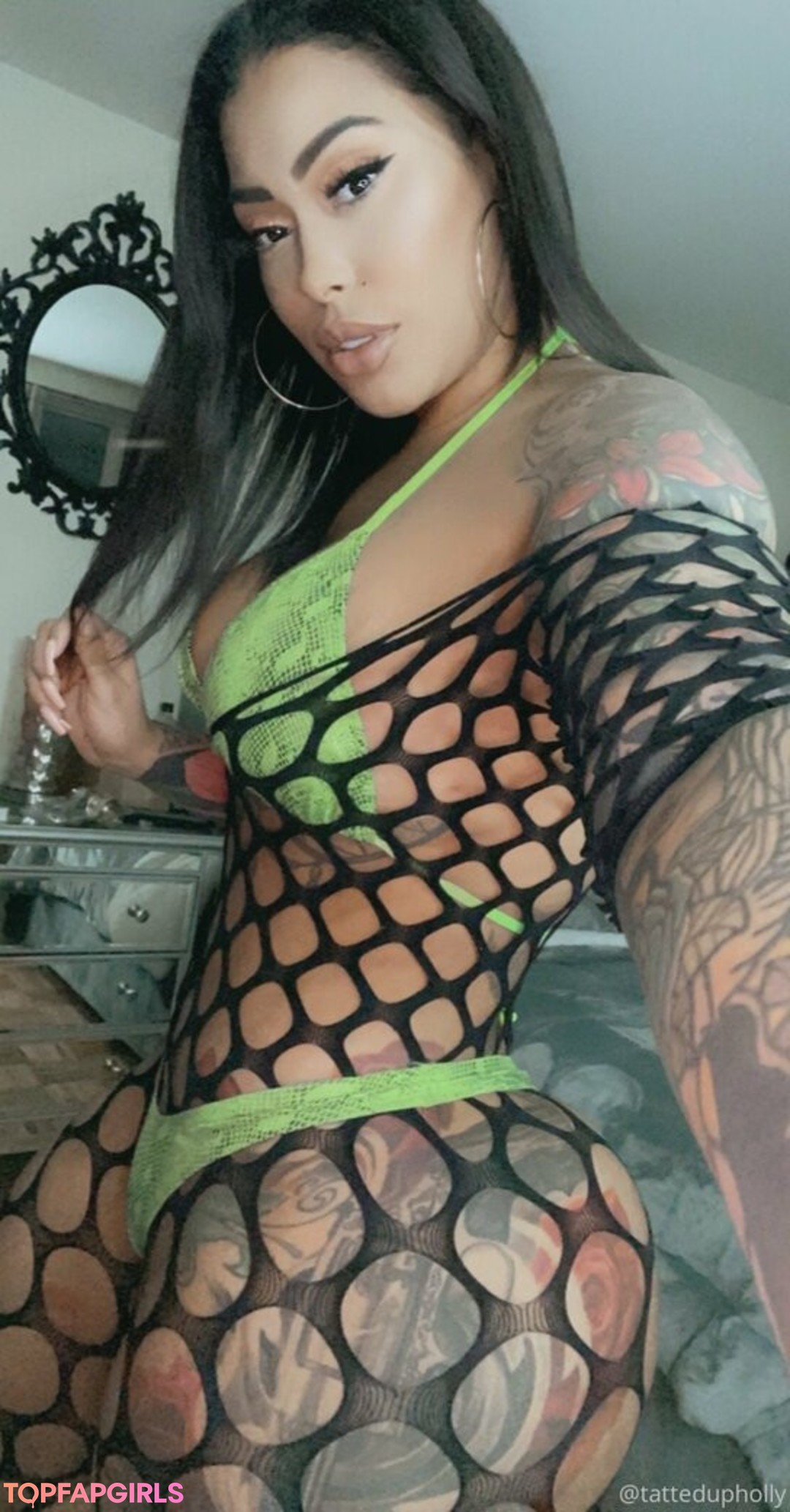 Nacktes geleaktes OnlyFans-Foto von Tattedup Holly #10