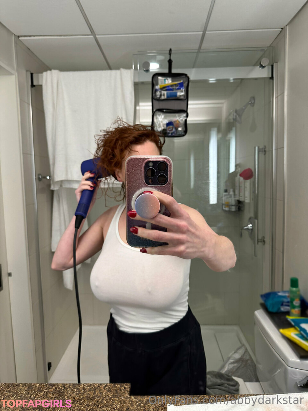 Nacktes geleaktes OnlyFans-Foto von Abby Dark Star #789