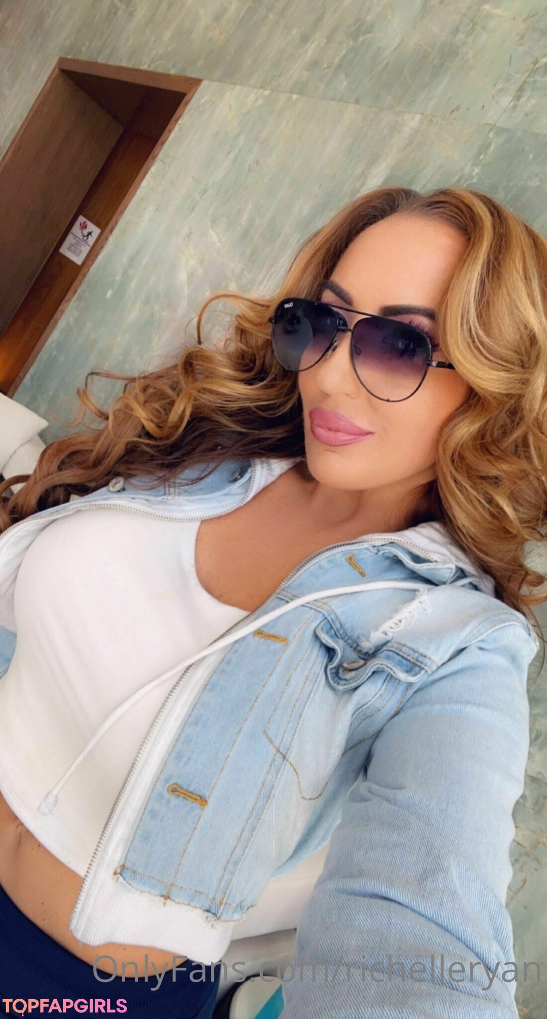 Nacktes geleaktes OnlyFans-Foto von Richelle Ryan #6