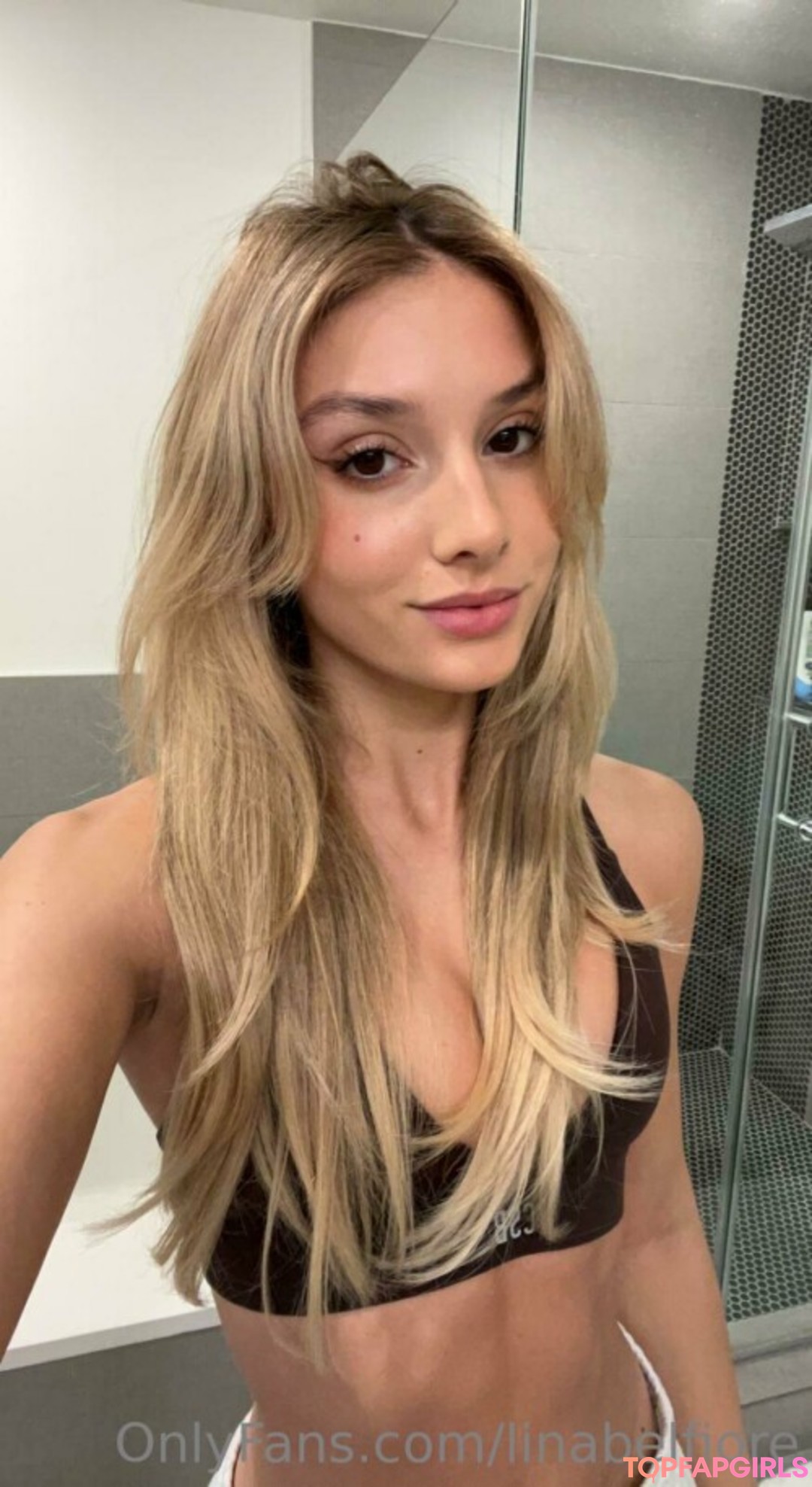 Nacktes geleaktes OnlyFans-Foto von Lina Belfiore #6