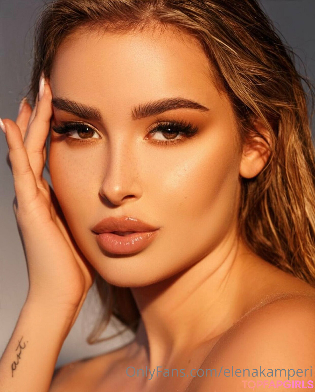 Nacktes geleaktes OnlyFans-Foto von Elena Kamperi #28