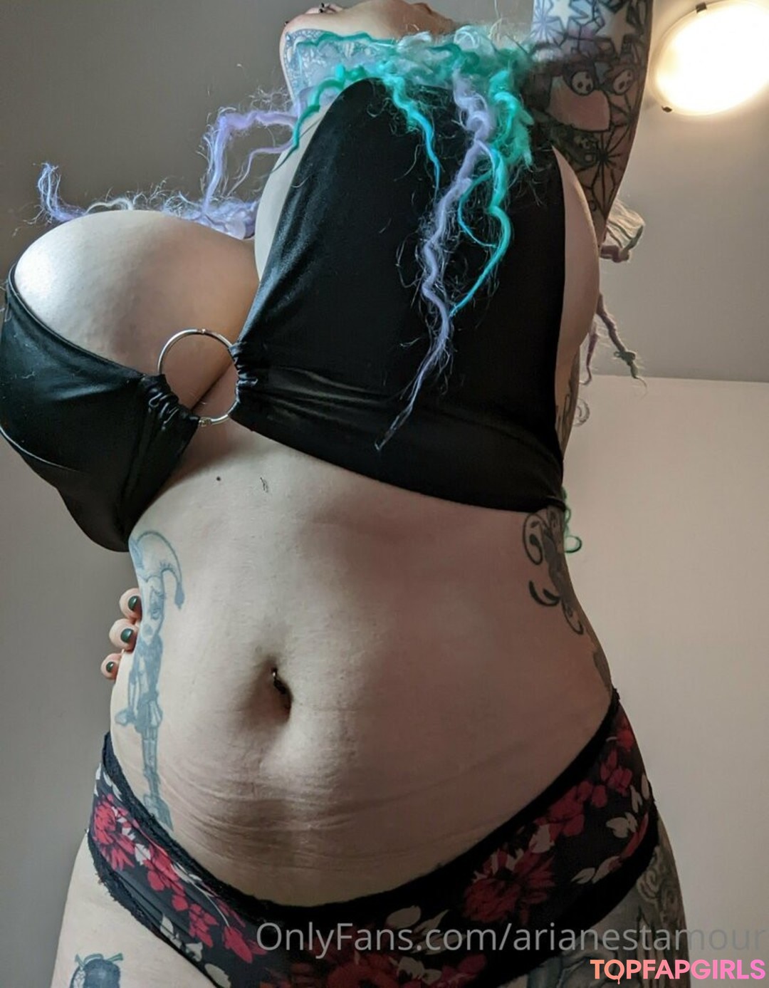 Nacktes geleaktes OnlyFans-Foto von Ariane Saint Amour #1987