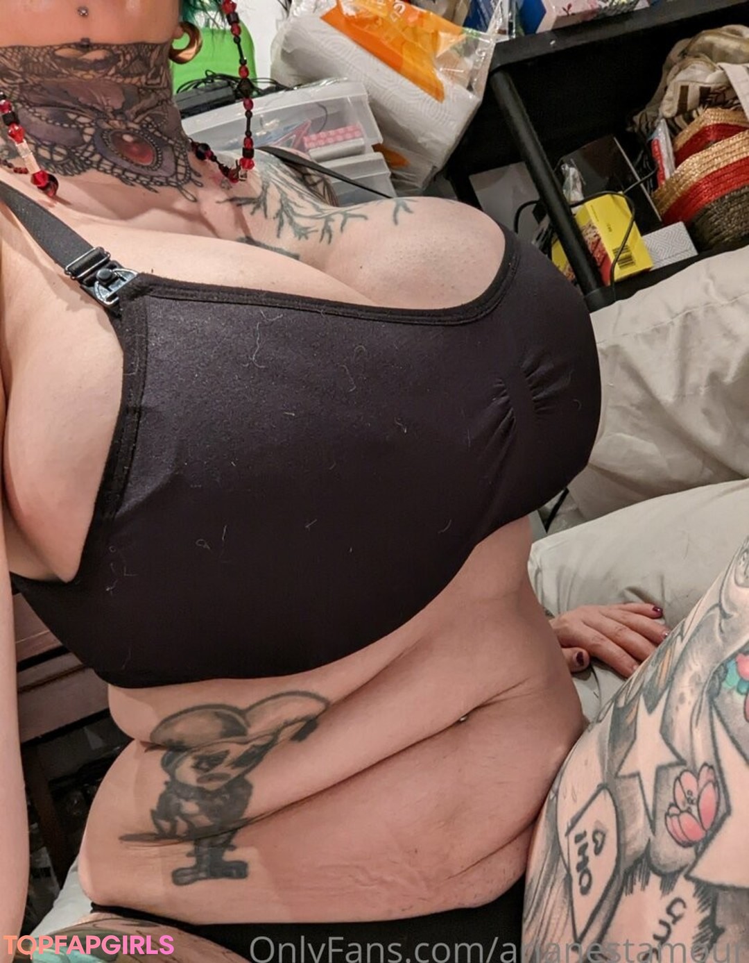 Nacktes geleaktes OnlyFans-Foto von Ariane Saint Amour #2103