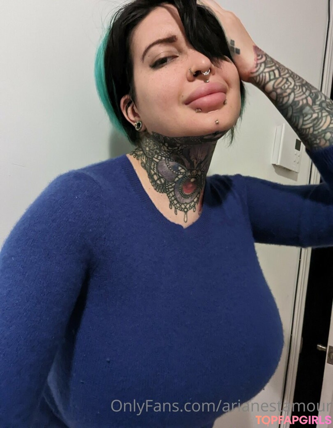 Nacktes geleaktes OnlyFans-Foto von Ariane Saint Amour #2193