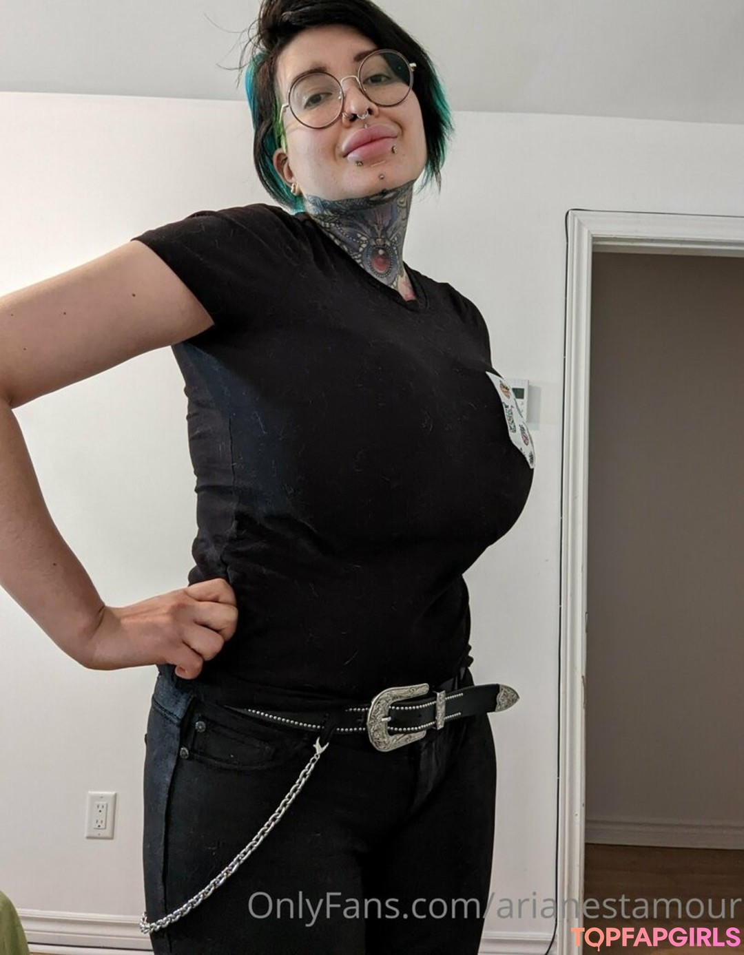 Nacktes geleaktes OnlyFans-Foto von Ariane Saint Amour #2316