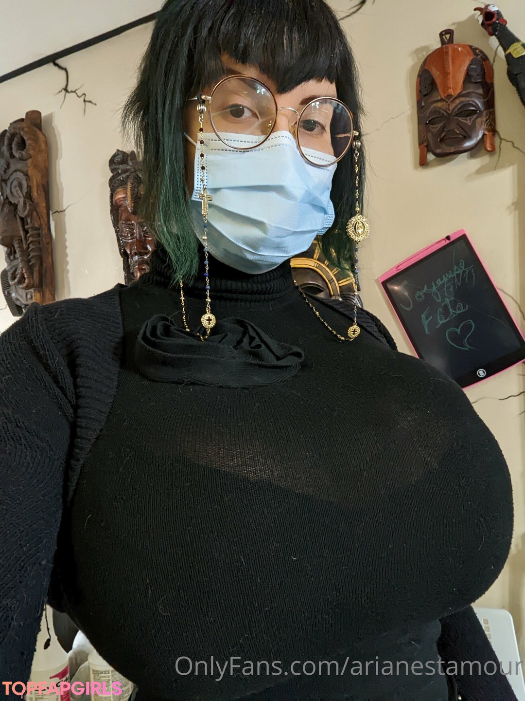 Nacktes geleaktes OnlyFans-Foto von Ariane Saint Amour #822