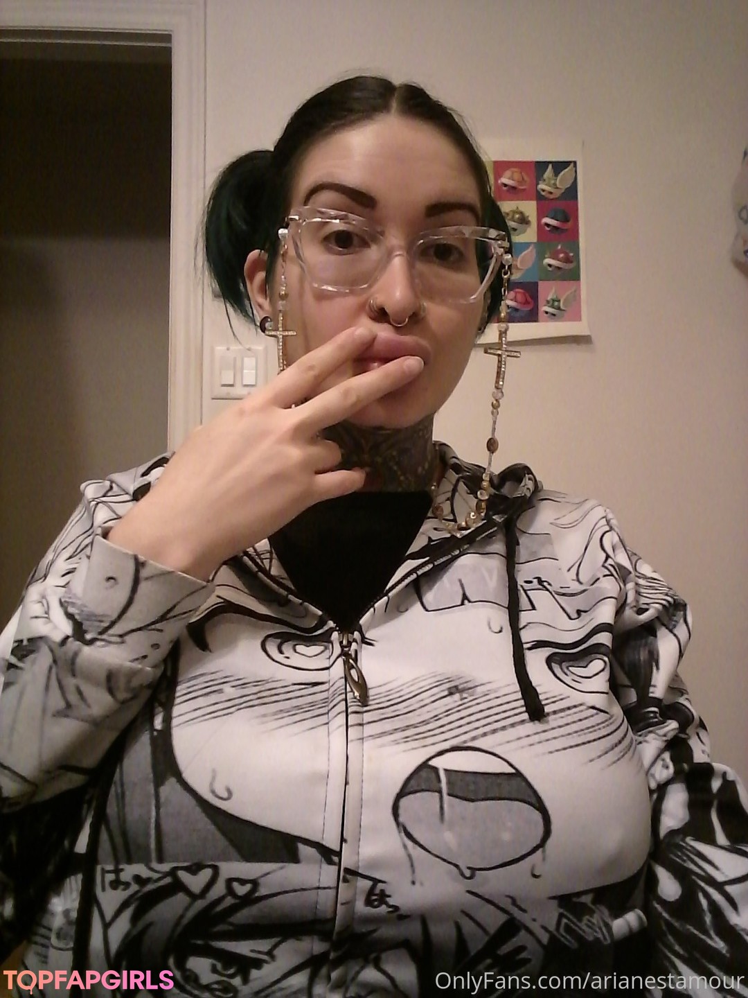 Nacktes geleaktes OnlyFans-Foto von Ariane Saint Amour #378