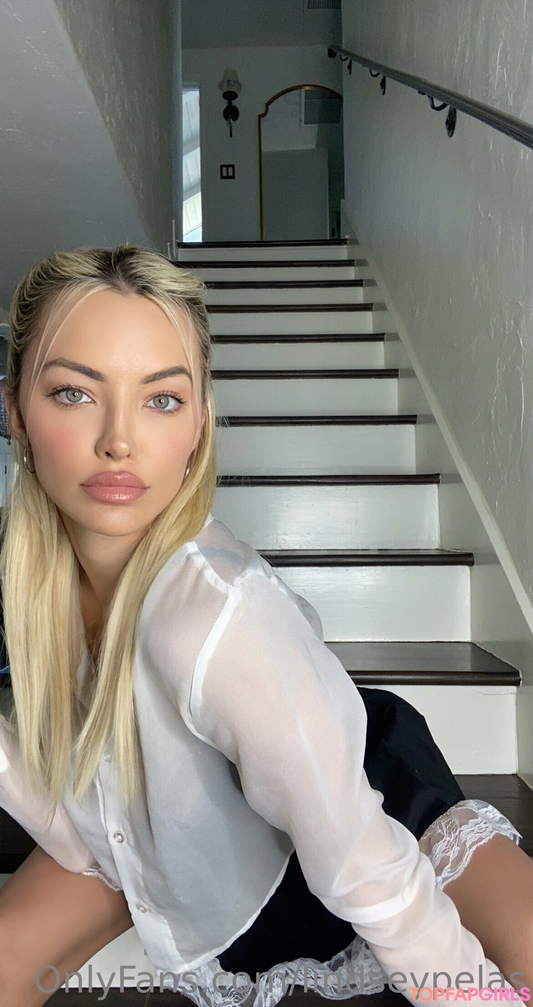 Nacktes geleaktes OnlyFans-Foto von Lindsey Pelas #148