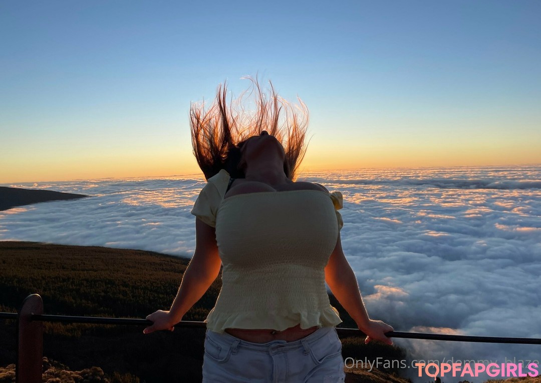 Nacktes geleaktes OnlyFans-Foto von Demmy Blaze #2030