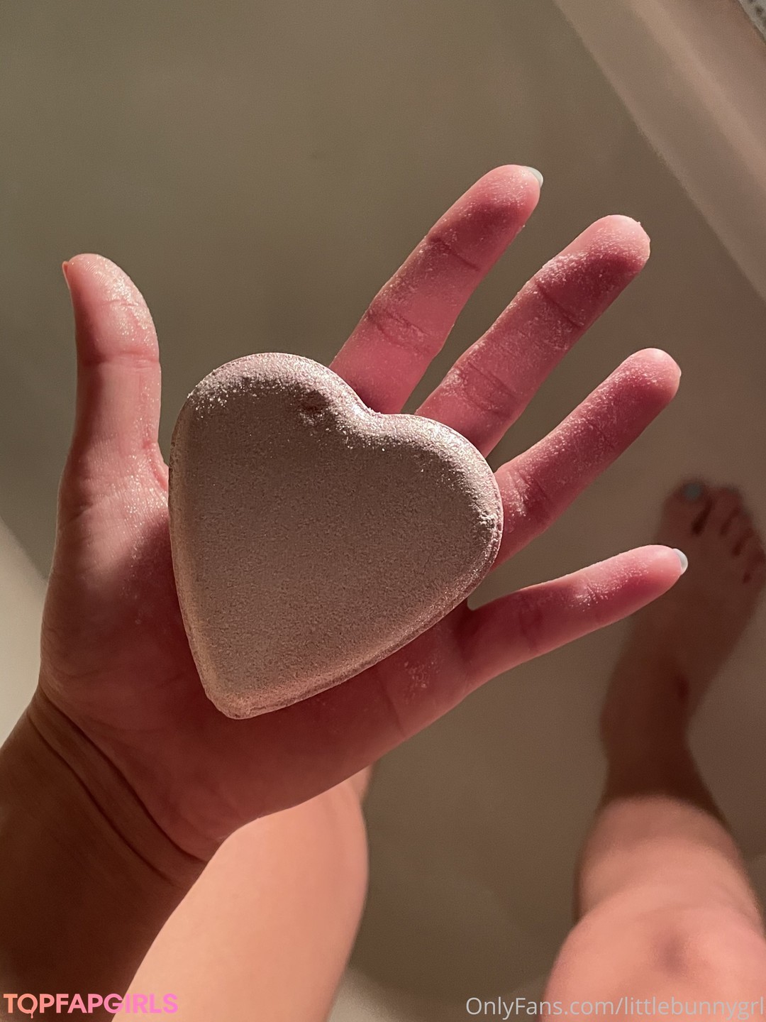 Nacktes geleaktes OnlyFans-Foto von Little Bunny #23