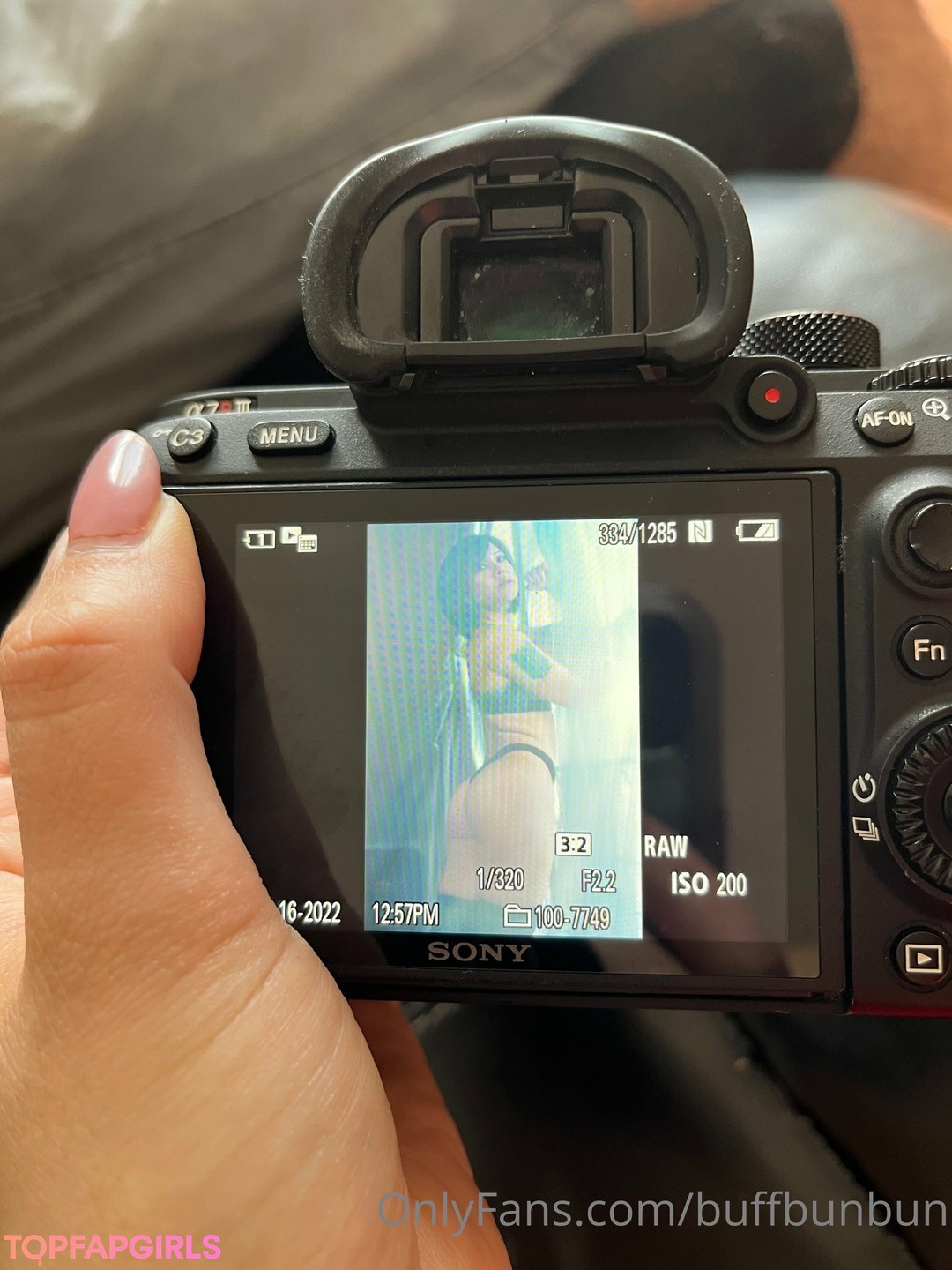 Nacktes geleaktes OnlyFans-Foto von Womanwearingred #203