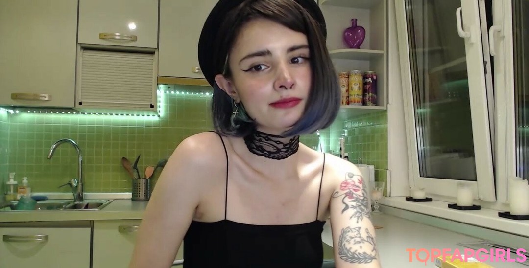 Nacktes geleaktes OnlyFans-Foto von Loona #999