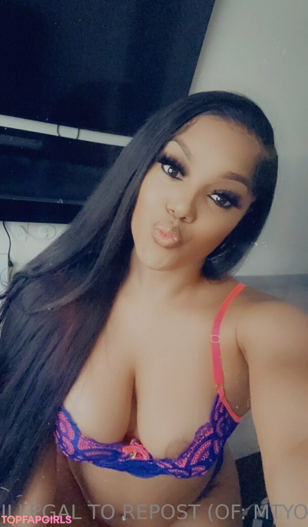 Nacktes geleaktes OnlyFans-Foto von Lola Teases #98