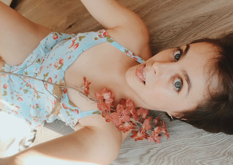 Nacktes geleaktes OnlyFans-Foto von Lilukilla