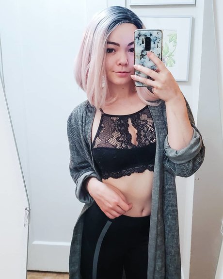 Nacktes geleaktes OnlyFans-Foto von Elle Pastelle