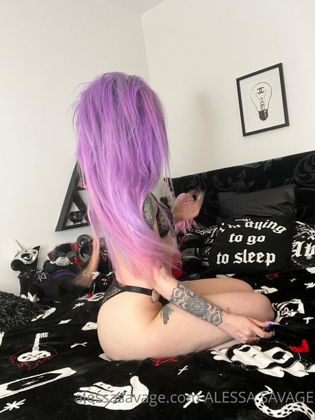 Nacktes geleaktes OnlyFans-Foto von Alessa Savage
