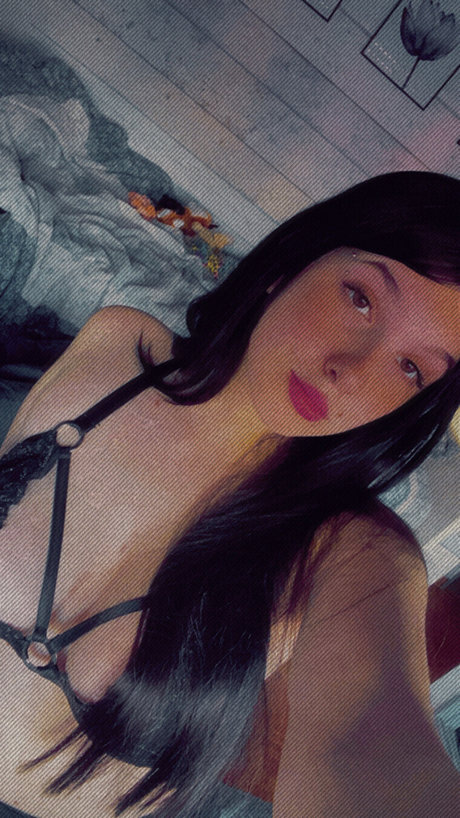 Nacktes geleaktes OnlyFans-Foto von Azuleish