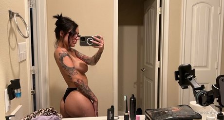 Nacktes geleaktes OnlyFans-Foto von Lindsay Laurent