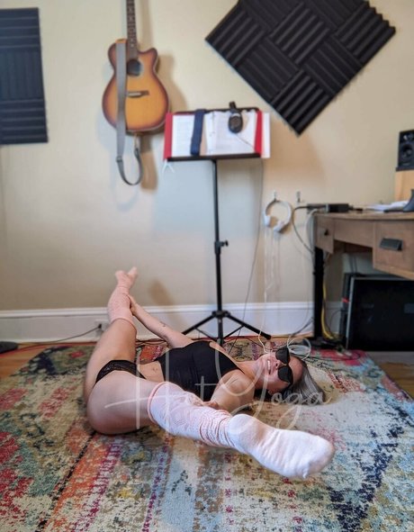 Nacktes geleaktes OnlyFans-Foto von Hotyoga