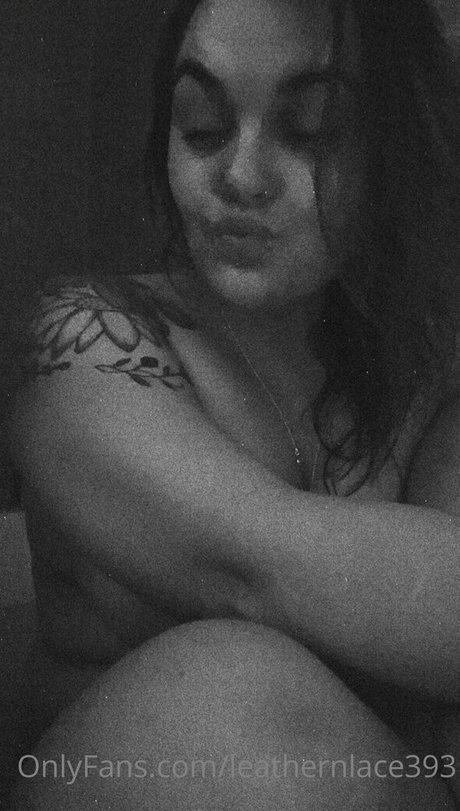 Nacktes geleaktes OnlyFans-Foto von Leathernlace393