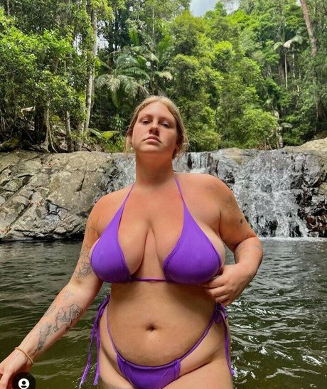 Nacktes geleaktes OnlyFans-Foto von Chynnaclair