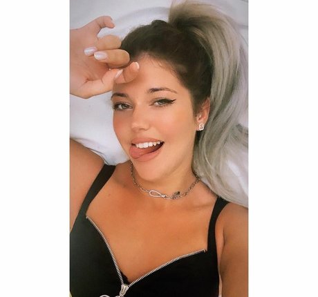 Nacktes geleaktes OnlyFans-Foto von Vitalialin