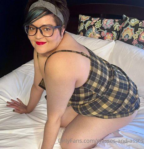 Glasses-and-asses
