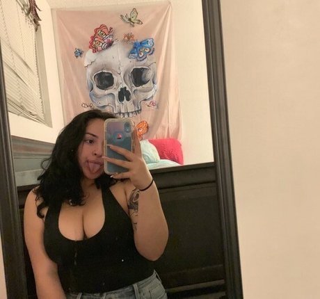 Nacktes geleaktes OnlyFans-Foto von Curvygirlynat