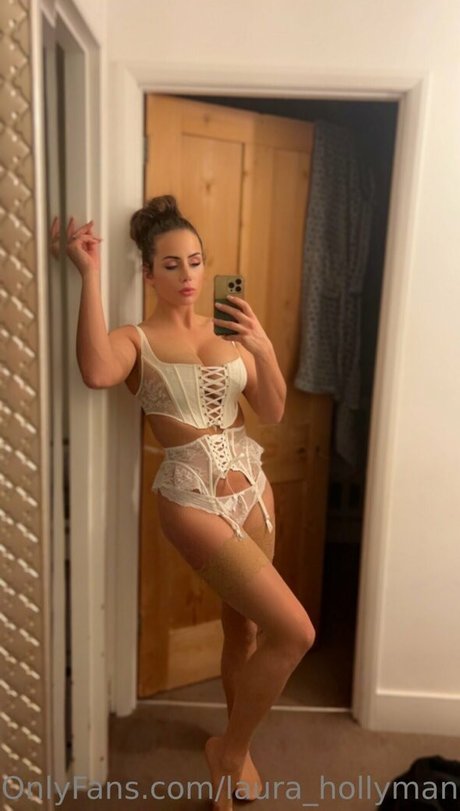 Nacktes geleaktes OnlyFans-Foto von Laura Hollyman