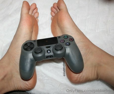 Nacktes geleaktes OnlyFans-Foto von Gabbiefeet