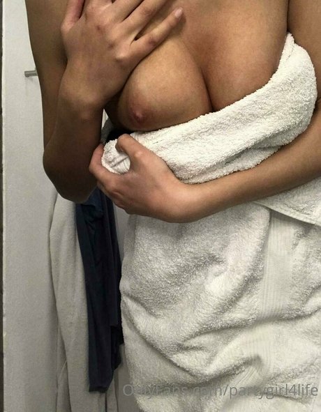Nacktes geleaktes OnlyFans-Foto von Partygirl4life