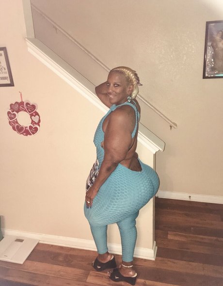 Nacktes geleaktes OnlyFans-Foto von Msphat70