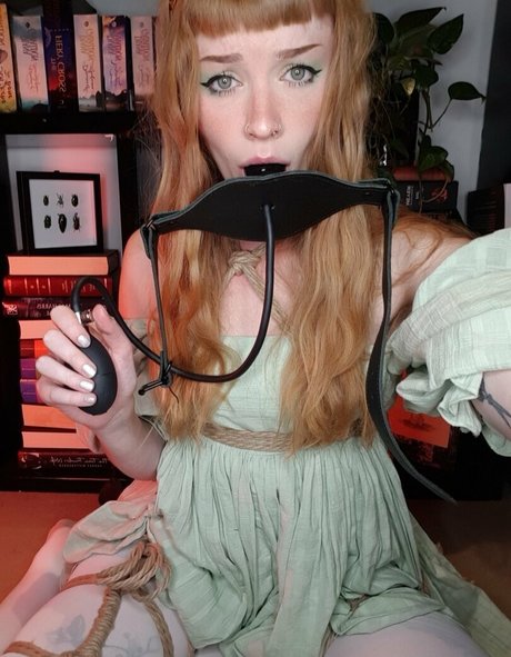 Nacktes geleaktes OnlyFans-Foto von Katietieskitty